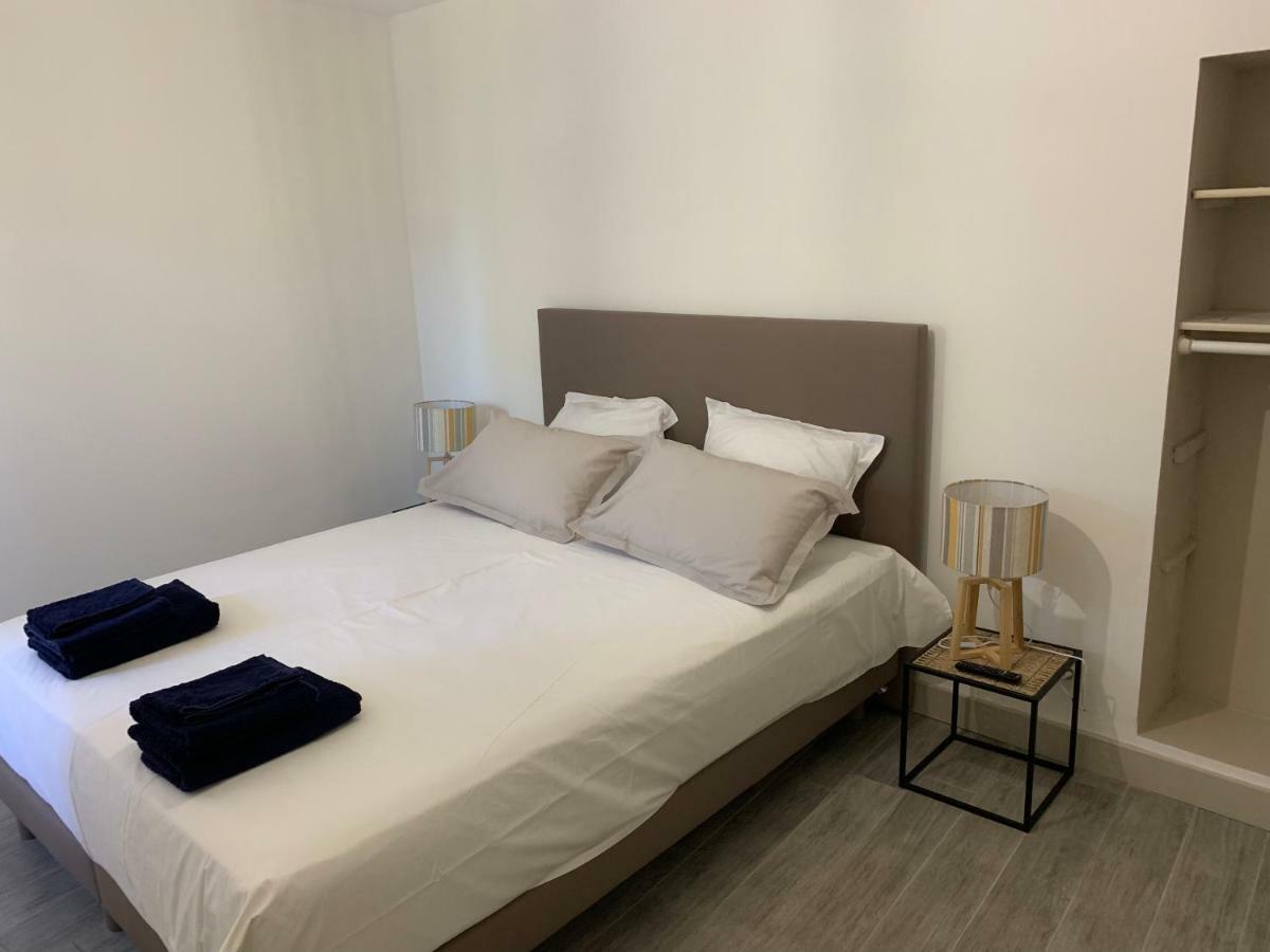 Appartamento Les Lauriers LʼIsle-sur-la-Sorgue Esterno foto